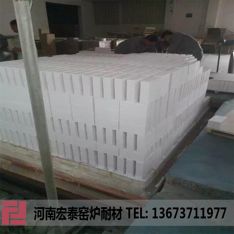 剛玉莫來石磚